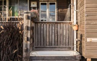 Middle Shed outdoor bath and shower