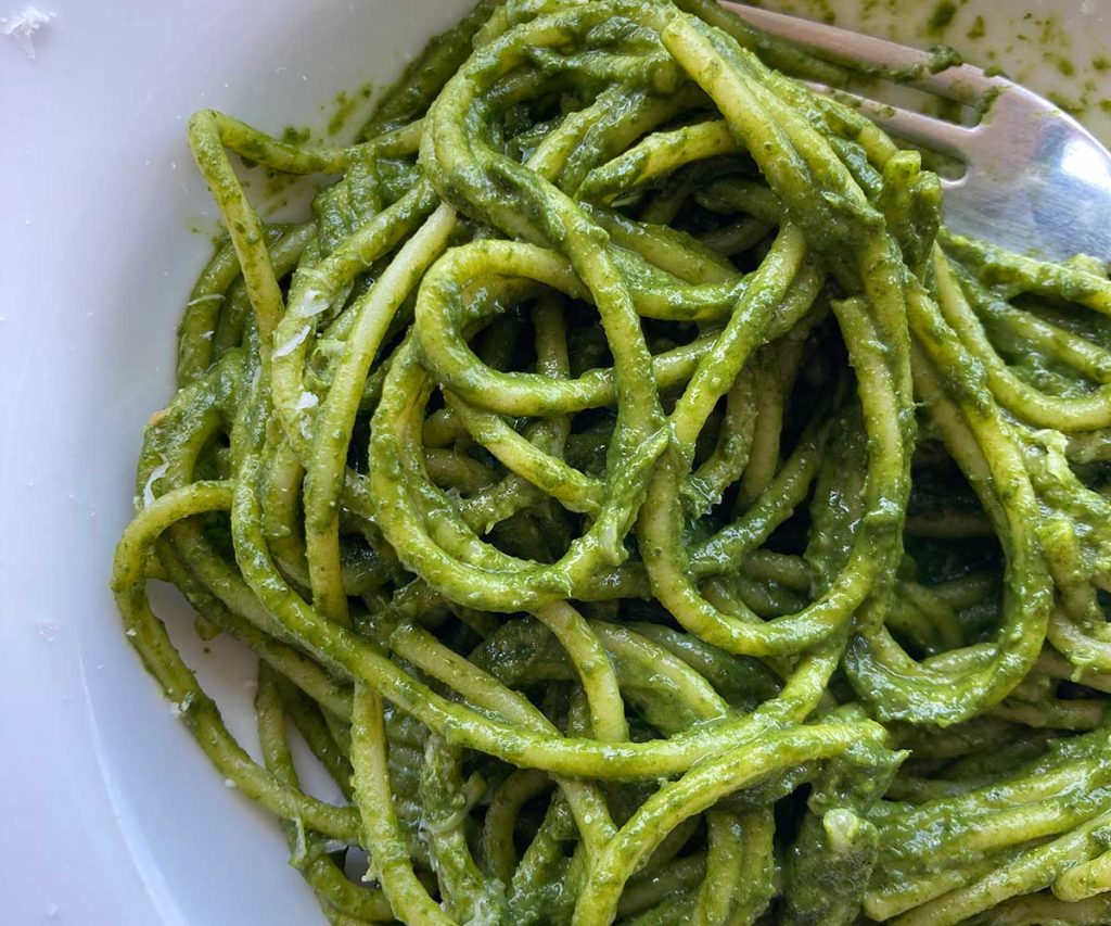 Pasta with rocket, lemon, chilli and parmesan